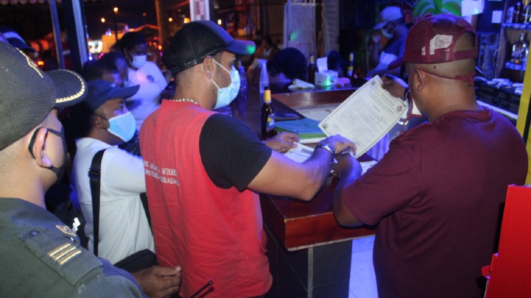 Suspenden discoteca y cierran preventivamente siete negocios en Cartagena