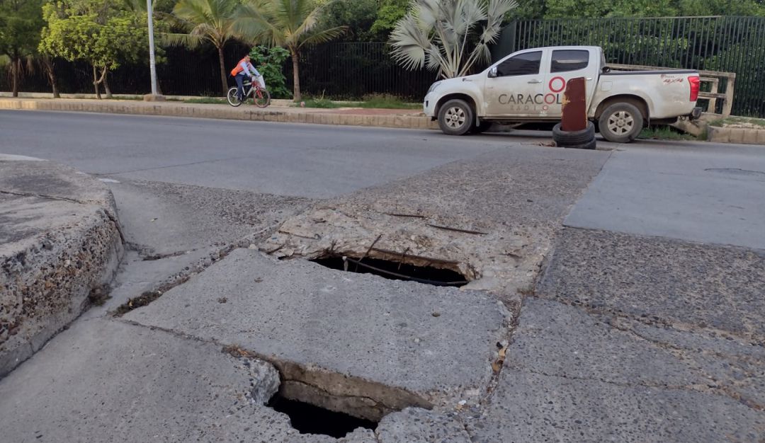 El pésimo estado de la malla vial en el distrito sigue sin soluciones por parte de secretaría de infraestructura El pésimo estado de la malla vial en el distrito sigue sin soluciones por parte de secretaría de infraestructura