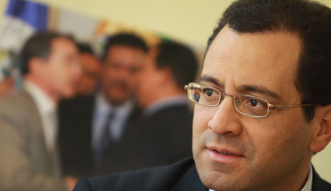 El juez 56 de conocimiento de Bogotá absolvió a César Mauricio Velásquez, exsecretario de prensa de la presidencia y Edmundo del Castillo, exsecretario jurídico de la presidencia El juez 56 de conocimiento de Bogotá absolvió a César Mauricio Velásquez, exsecretario de prensa de la presidencia y Edmundo del Castillo, exsecretario jurídico de la presidencia