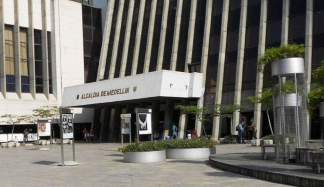 La Personería de Medellín también ofició a la Secretaría de Gobierno y la Subsecretaría de inclusión de la capital antioqueña por los mismos hechos. La Personería de Medellín también ofició a la Secretaría de Gobierno y la Subsecretaría de inclusión de la capital antioqueña por los mismos hechos.