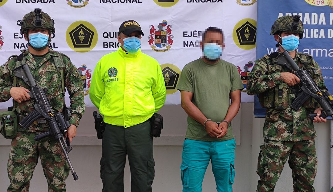 El sujeto delinquía en el municipio de Cantagallo y estaría implicado en el cobro de extorsiones y atentados sobre la vía pública. El sujeto delinquía en el municipio de Cantagallo y estaría implicado en el cobro de extorsiones y atentados sobre la vía pública.