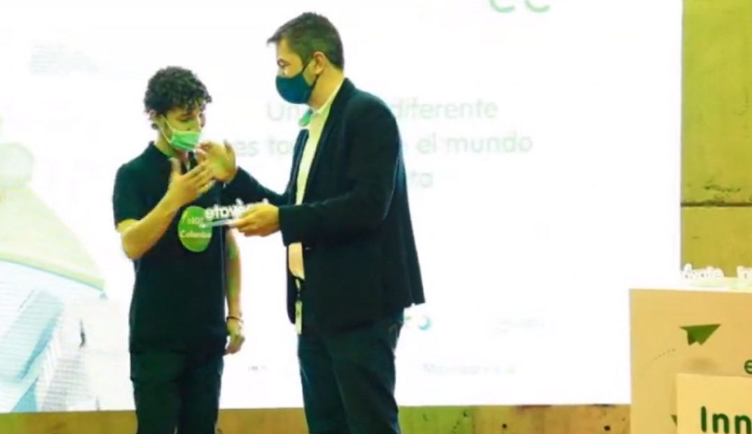 Premiación del programa Innóvate CHEC. Premiación del programa Innóvate CHEC.