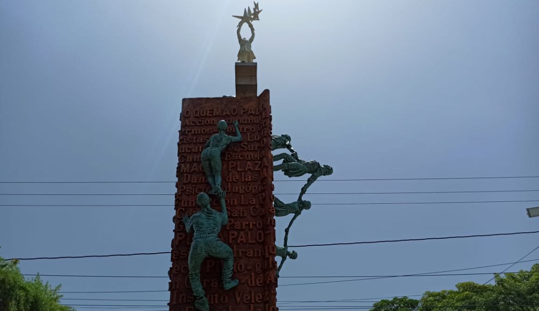 Monumento "Fratelli tutti" en el barrio La Paz Monumento "Fratelli tutti" en el barrio La Paz