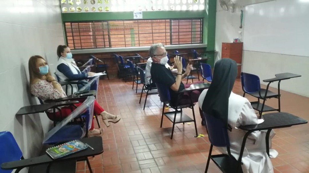 Estudiantes en Floridablanca recibirán clases sábados y festivos