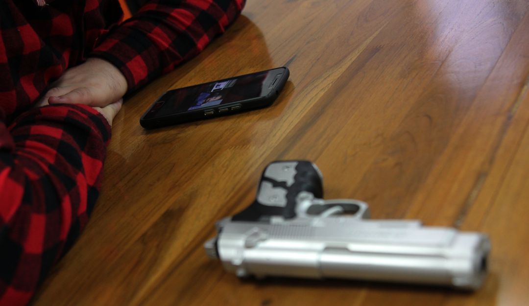 Juez de EE.UU. levantó restricción a venta de armas a menores de 21 años Juez de EE.UU. levantó restricción a venta de armas a menores de 21 años