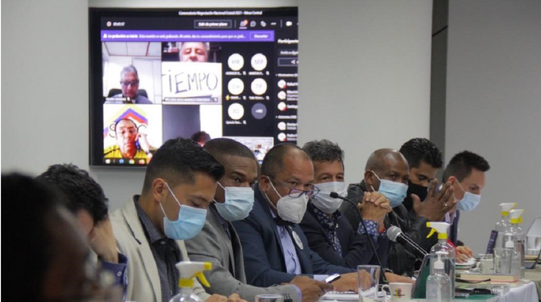 Gobierno y centrales obreras acuerdan alza salarial a servidores públicos