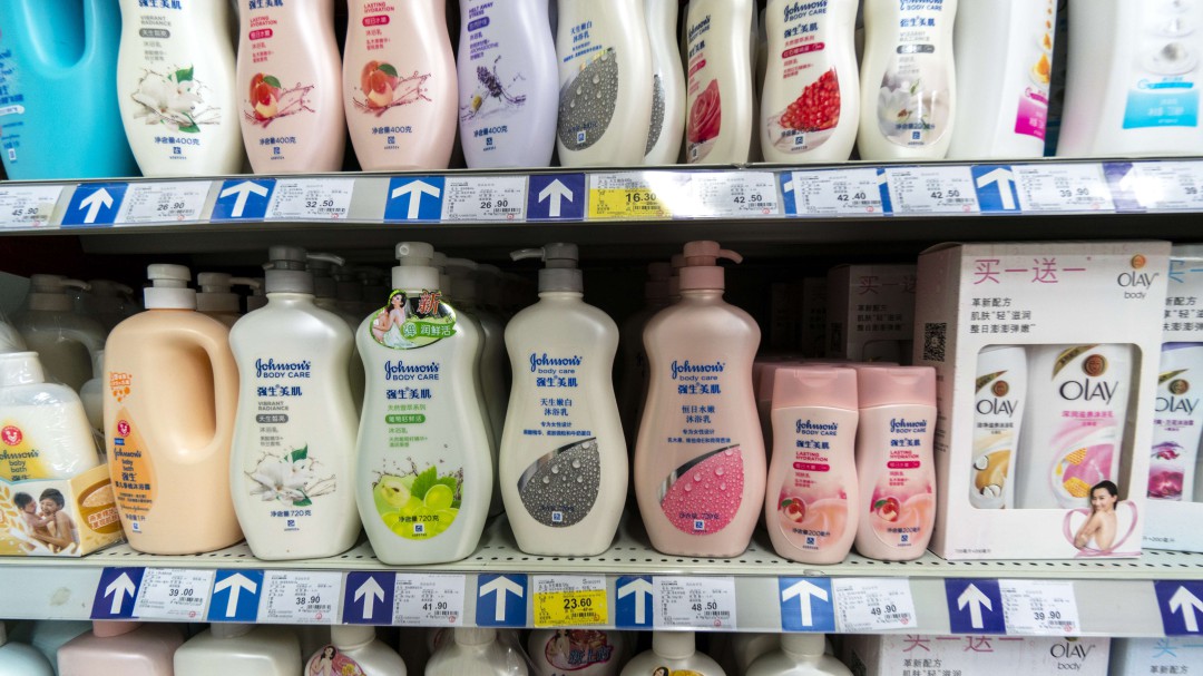 J&J retira cremas solares por tener elemento cancerígeno