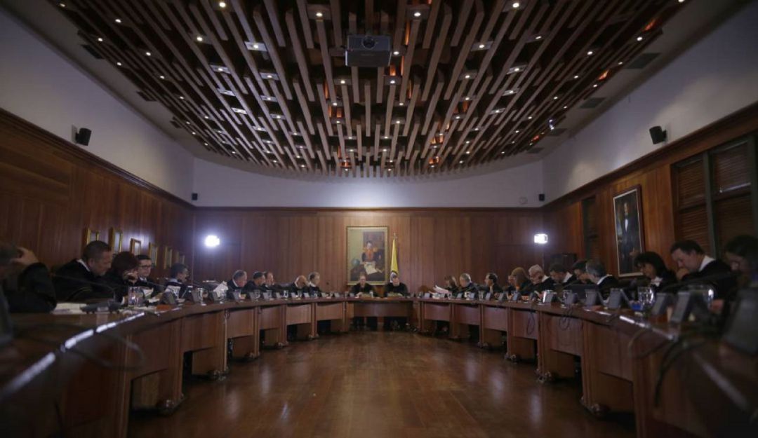 Deberá responder por su presunta alianza con organizaciones ilegales, que lo habrían ayudado a llegar al Congreso de la República Deberá responder por su presunta alianza con organizaciones ilegales, que lo habrían ayudado a llegar al Congreso de la República