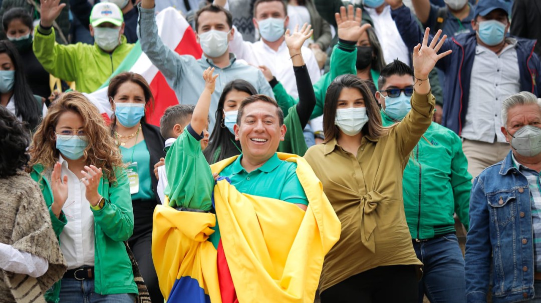 Amaya lanza su precandidatura presidencial en el Pantano de Vargas