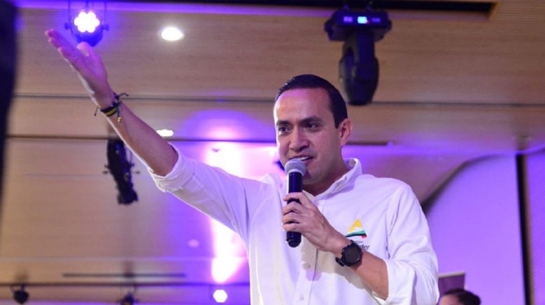Polémica por vacaciones del gobernador de Santander