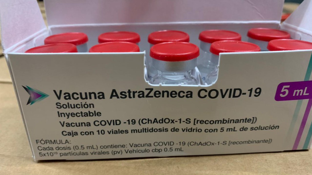 326.400 dosis de la vacuna de AstraZeneca arribaron al país