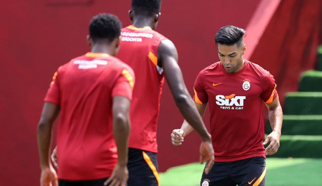 Falcao en su regreso a los entrenamientos con el Galatasaray. Falcao en su regreso a los entrenamientos con el Galatasaray.