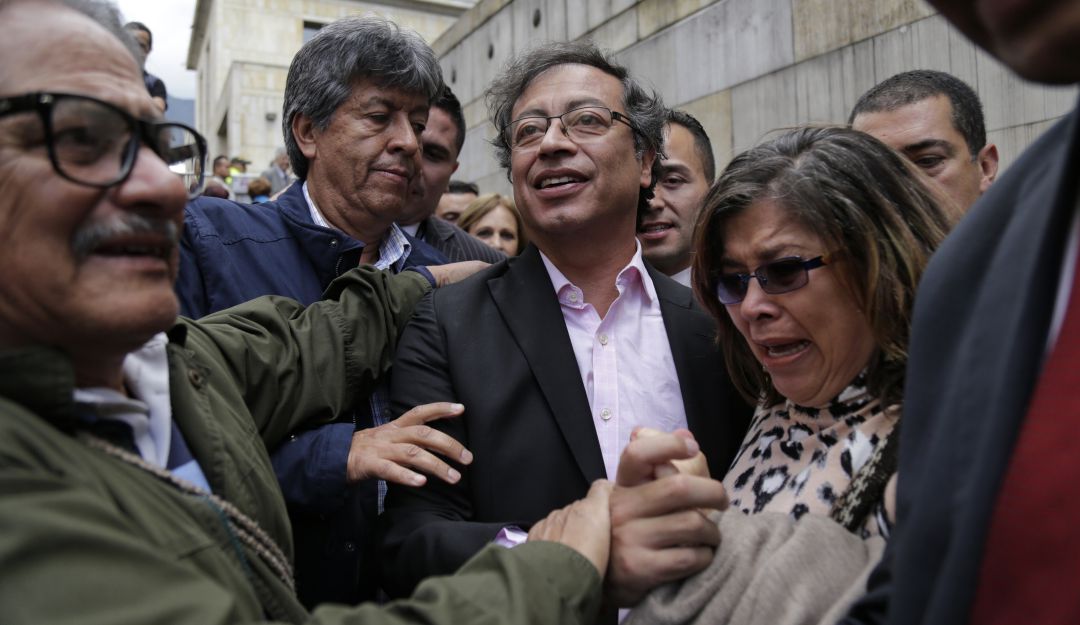 "Terrorista es quien criminaliza a un joven por exigir sus derechos": Petro "Terrorista es quien criminaliza a un joven por exigir sus derechos": Petro