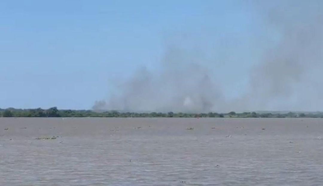 Incendio en el Parque Isla Salamanca. Cortesía: Video tomado de @MauricioGomezCO
Incendio en el Parque Isla Salamanca. Cortesía: Video tomado de @MauricioGomezCO