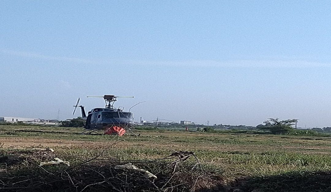 Los organismos de socorro atendien incendio en el parque Isla Salamanca. Los organismos de socorro atendien incendio en el parque Isla Salamanca.