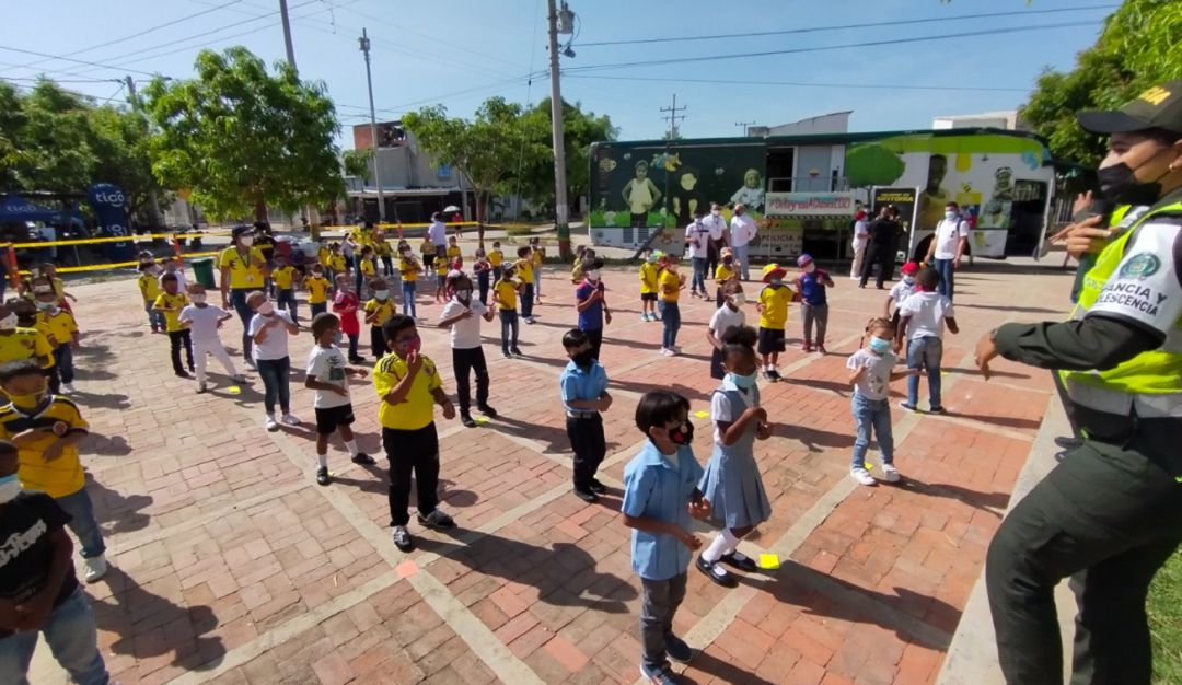 En el sector no oficial, el número de colegios que han retornado a los salones es de 154. En el sector no oficial, el número de colegios que han retornado a los salones es de 154.