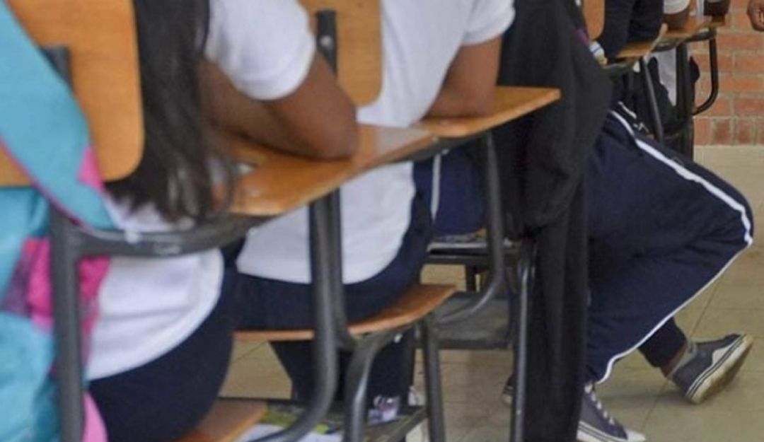 Padres de familia en desacuerdo con regreso a las aulas de clases Padres de familia en desacuerdo con regreso a las aulas de clases