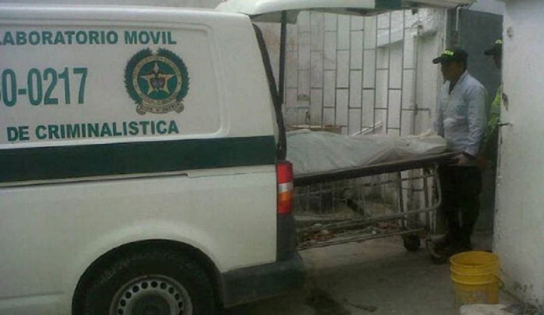 La víctima recibió un balazo cuando fue al baño del establecimiento donde departía con varios amigos. La víctima recibió un balazo cuando fue al baño del establecimiento donde departía con varios amigos.