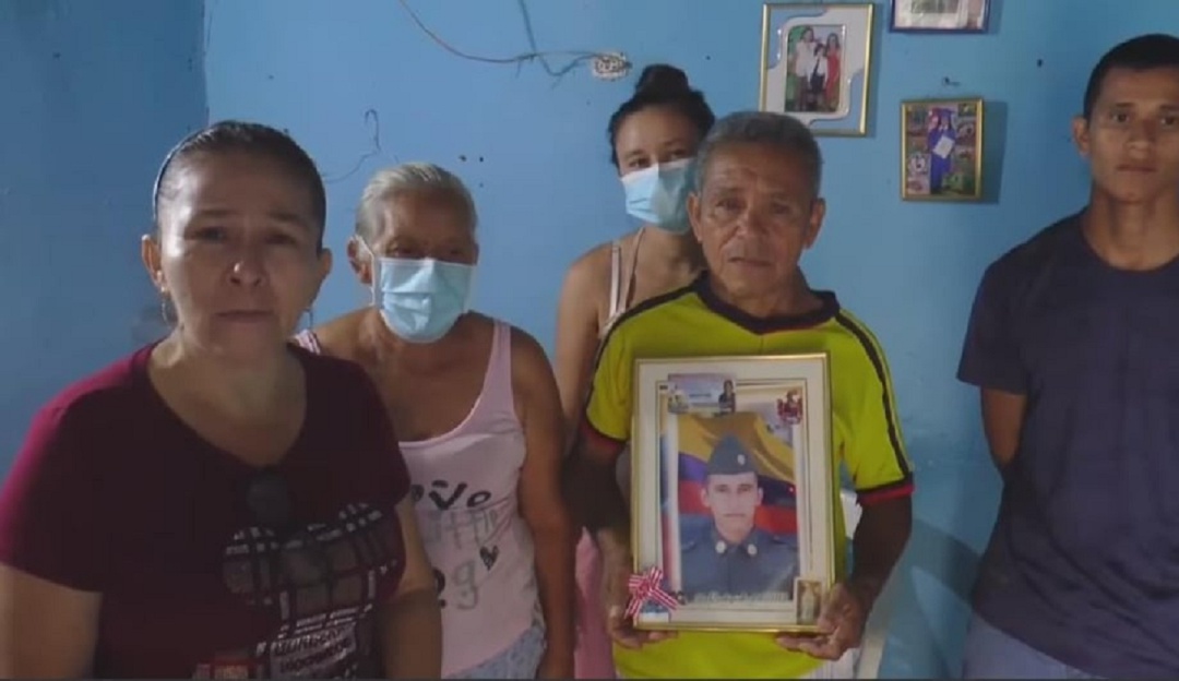 Familiares de John Fredy Lizarazo Gutiérrez Familiares de John Fredy Lizarazo Gutiérrez
