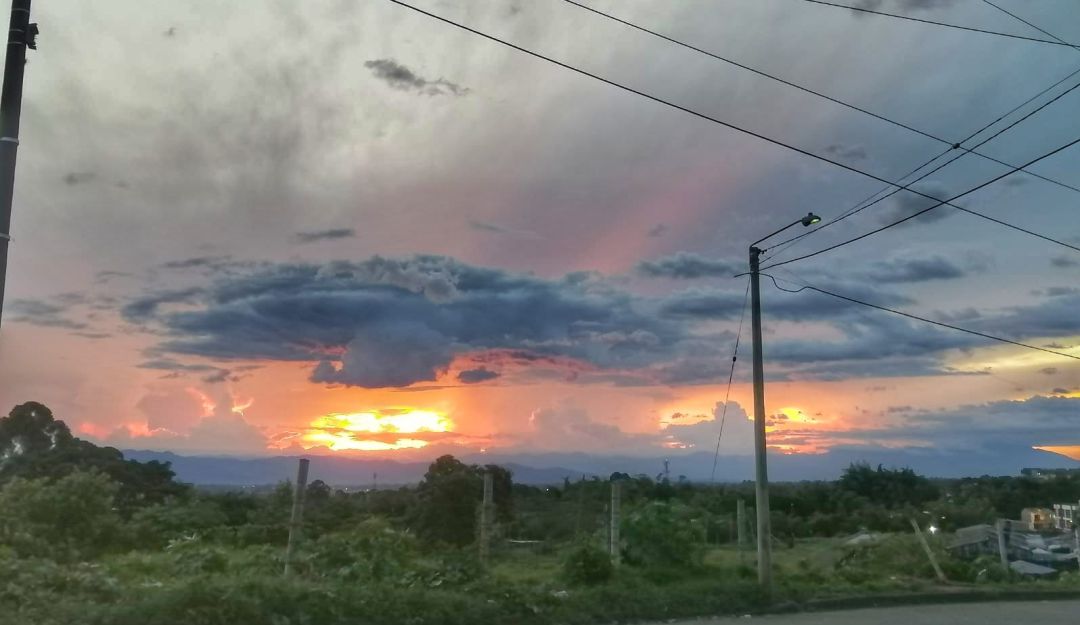 Atardecer en Armenia Atardecer en Armenia