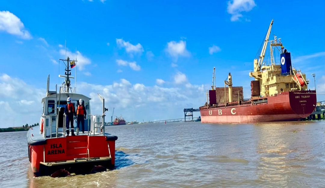 Canal de acceso al puerto de Barranquilla. Canal de acceso al puerto de Barranquilla.