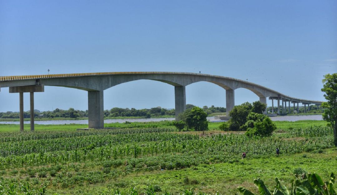 Esta megaestructura permite que, tanto Mompox, como el sur de Bolívar, se conecten rápidamente con el centro del país Esta megaestructura permite que, tanto Mompox, como el sur de Bolívar, se conecten rápidamente con el centro del país