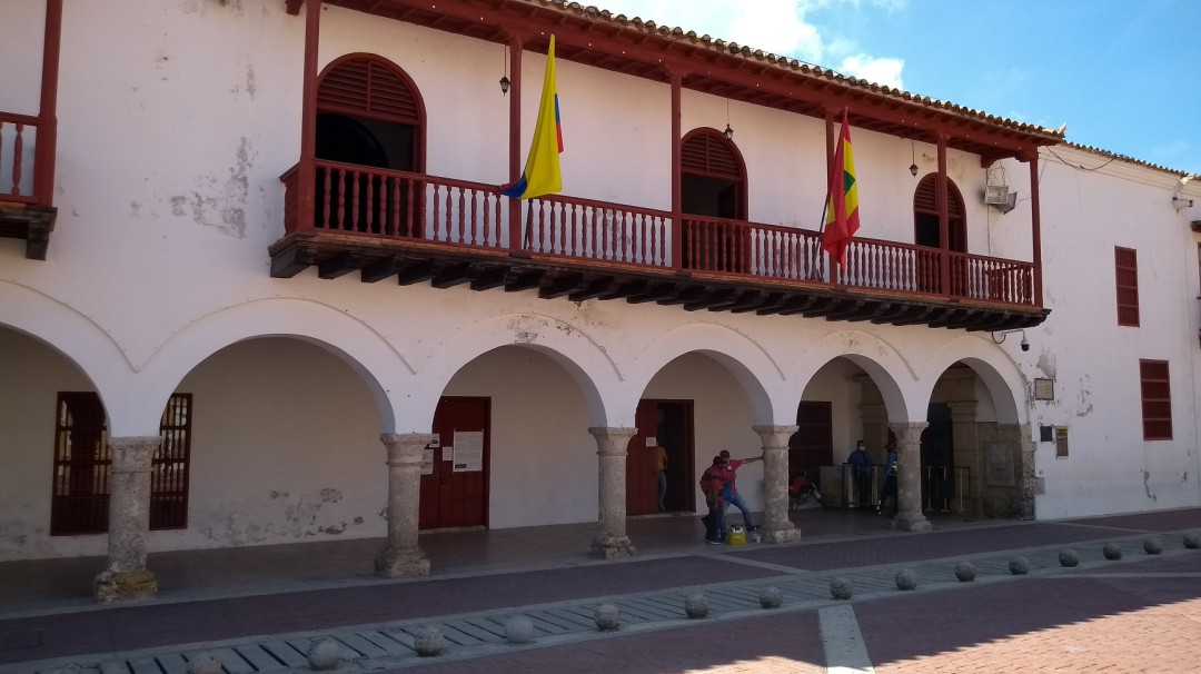 Formularon cargos a exfuncionaria de comisaría de familia en Cartagena