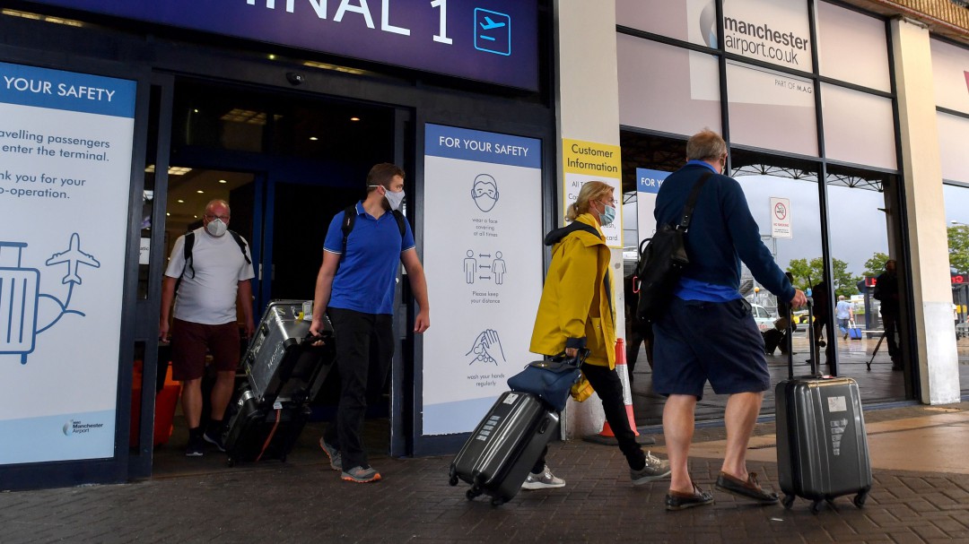 ¿Pensando en viajar a España? Autoridades piden cuarentena a Colombianos