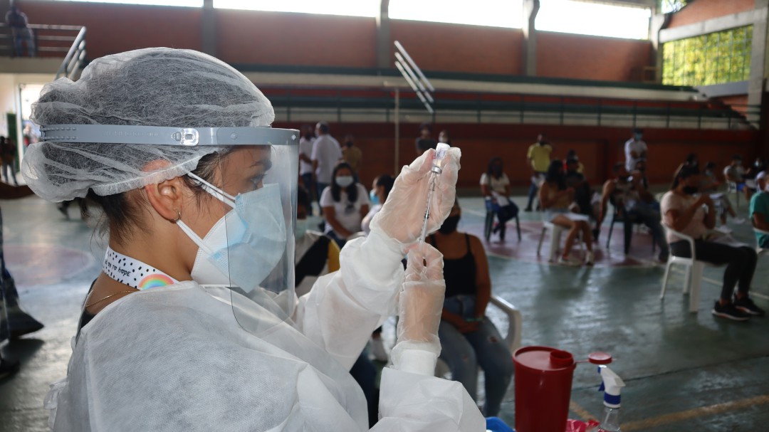 Unifican etapas de vacunación para covid en 12 municipios de Risaralda