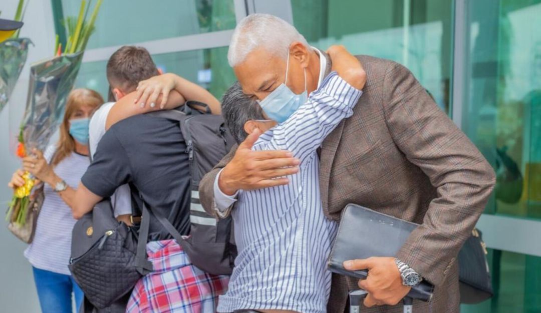 Acomapañantes en aeropuerto de Pereira Acomapañantes en aeropuerto de Pereira