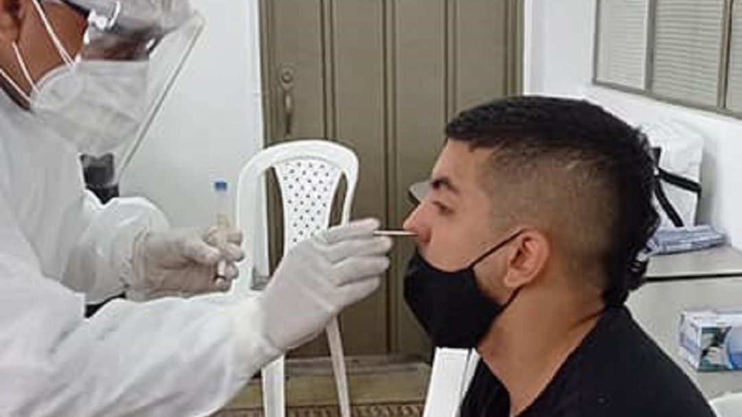 Mantener medidas de bioseguridad y la vacuna para enfrentar variantes COVID
