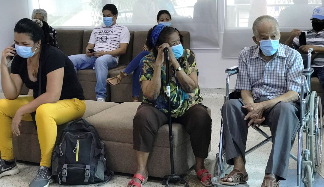 Cartagena habilitó nuevo punto de vacunación móvil contra el COVID-19 Cartagena habilitó nuevo punto de vacunación móvil contra el COVID-19
