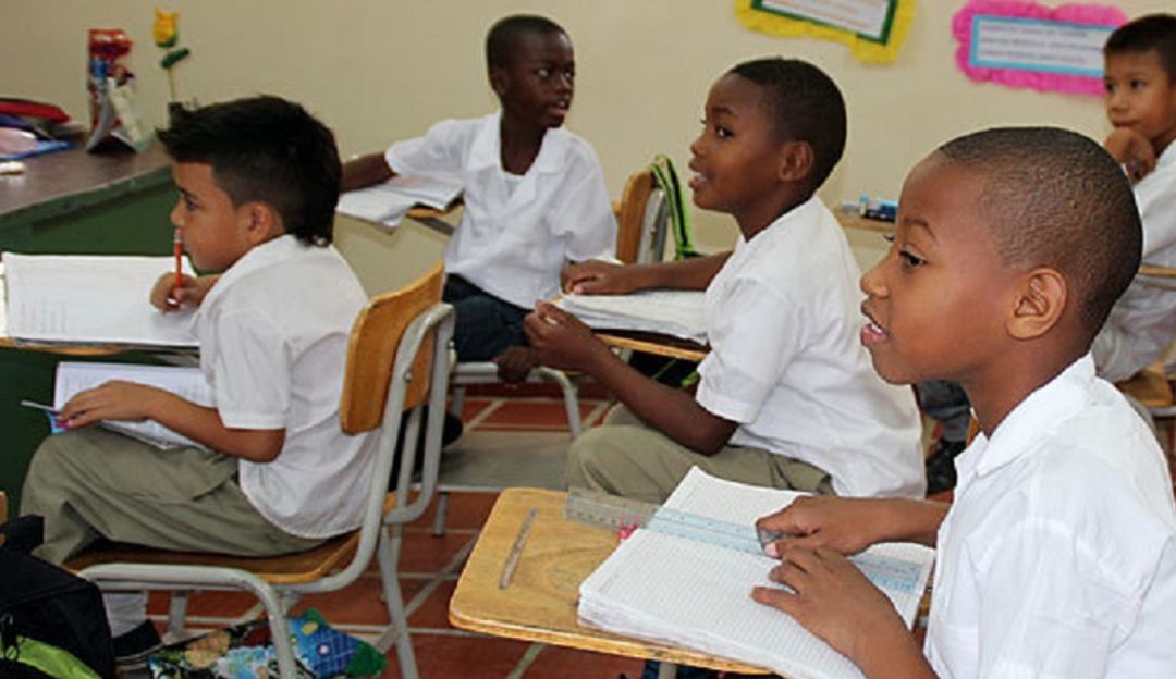 Son 165 mil estudiantes de colegios públicos de Cali que no regresaran a clases. Son 165 mil estudiantes de colegios públicos de Cali que no regresaran a clases.