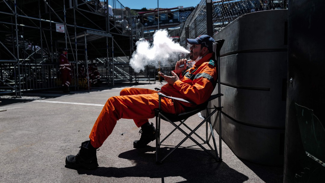 OMS alerta sobre cigarrillos electrónicos y pide regularlos