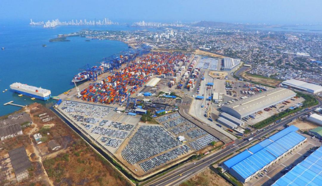 El viceministro de Comercio dijo que las exportaciones de algunos productos como banano y las flores son los que más han aumentado El viceministro de Comercio dijo que las exportaciones de algunos productos como banano y las flores son los que más han aumentado