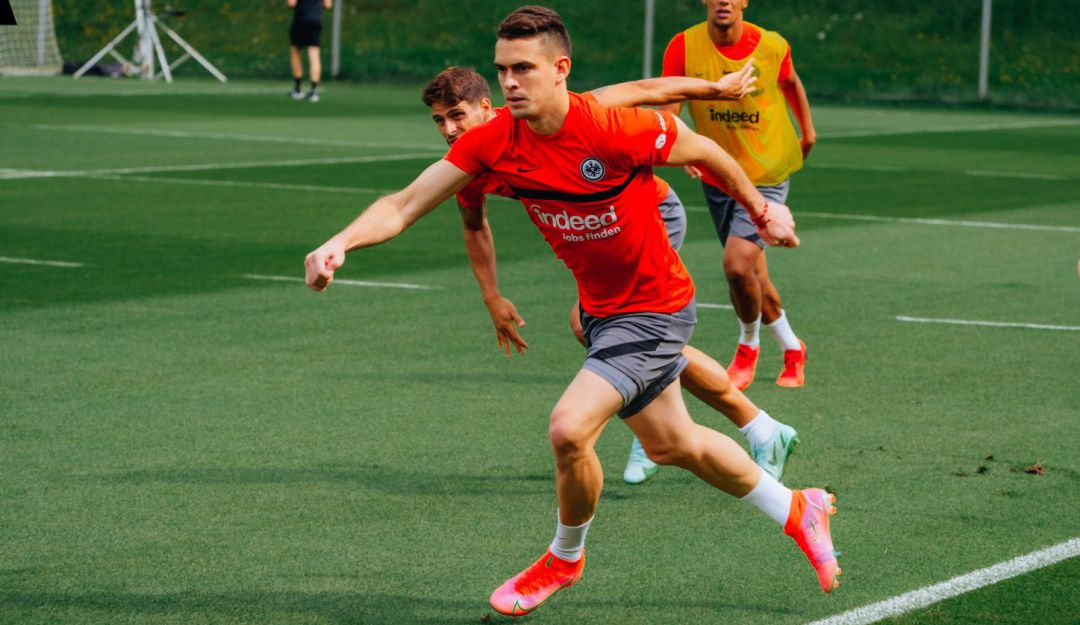 Rafael Santos Borré en su primer día de entrenamientos con el Eintracht Fankfurt Rafael Santos Borré en su primer día de entrenamientos con el Eintracht Fankfurt