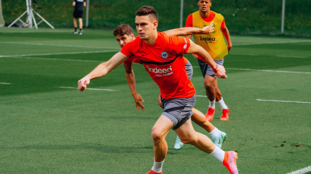 Inicia la conquista alemana: Santos Borré ya se entrena con el Frankfurt
