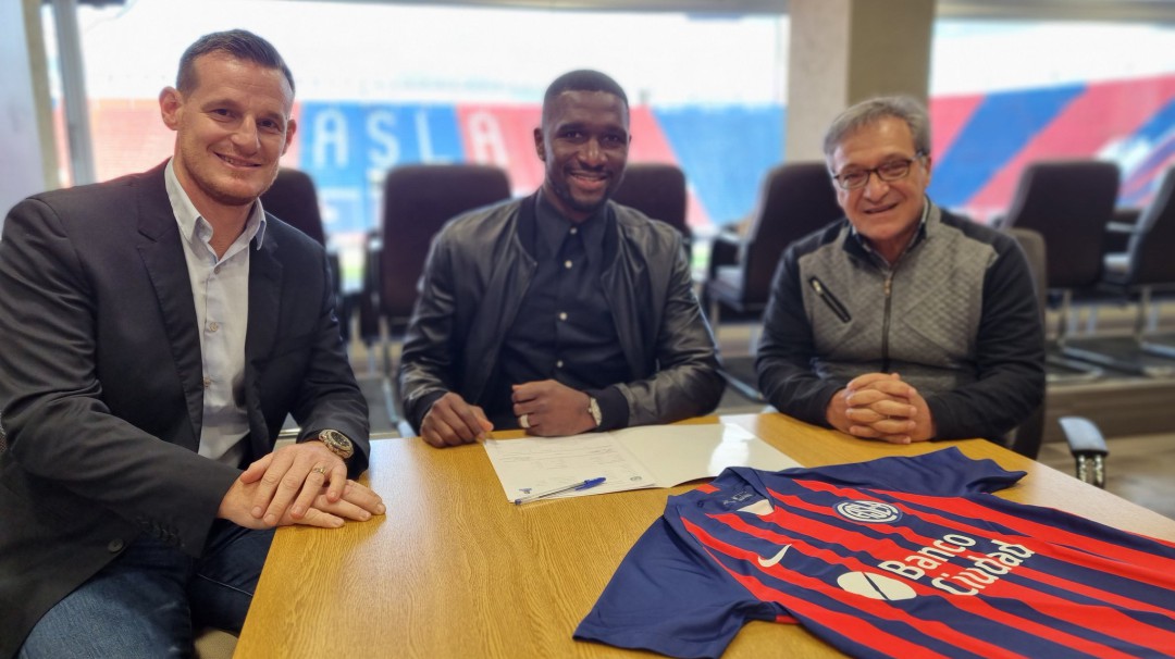 Cristian Zapata y los defensas colombianos que jugaron en San Lorenzo