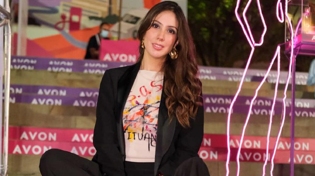 'S.O.S ITUANGO': El mensaje de la camisa de la gestora social de Medellín