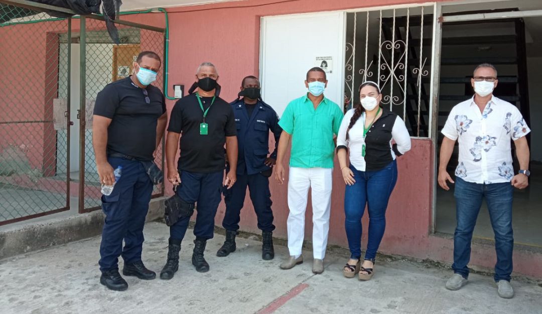 Los directivos solicitaron la construcción y equipamiento del puesto de guardia, construcción de una cocina y acondicionamiento del centro de guardia Los directivos solicitaron la construcción y equipamiento del puesto de guardia, construcción de una cocina y acondicionamiento del centro de guardia