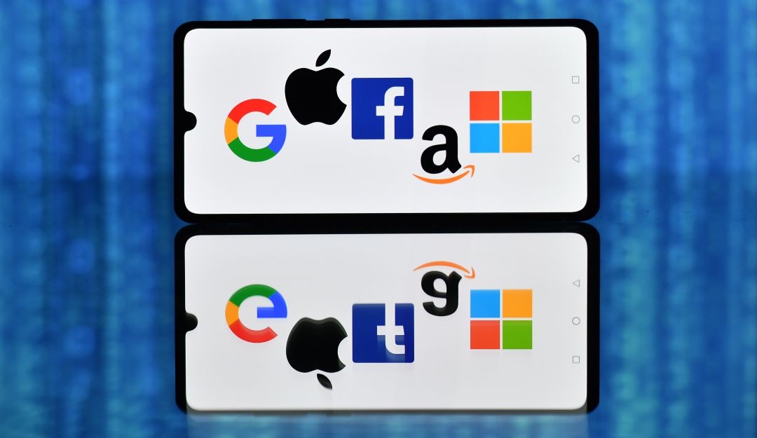 Google, Facebook y Apple se unen a la campaña de la administración Biden para reducir contagios Covid-19. Google, Facebook y Apple se unen a la campaña de la administración Biden para reducir contagios Covid-19.