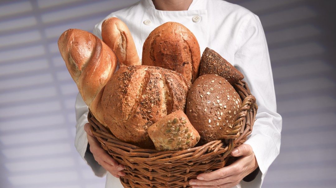 Mito o realidad: ¿Es malo comer pan caliente?