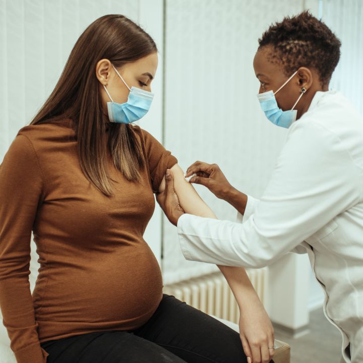 Agéndate, vacunatón para gestantes y menores de edad este fin de semana