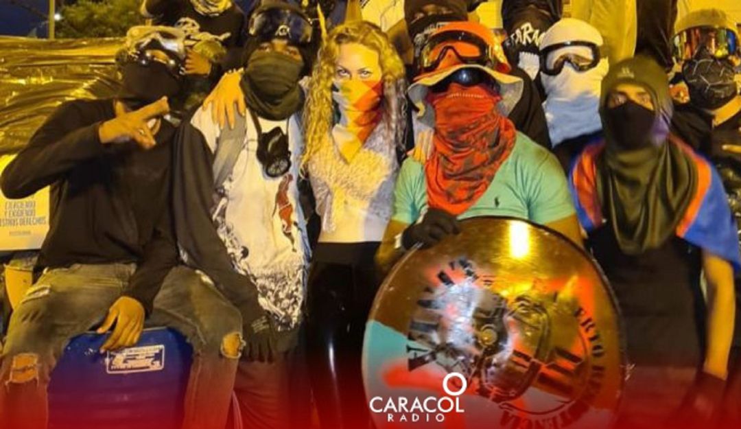 la alemana Rebecca Marlene, hizo parte de la primera linea durante las protestas y bloqueos en Cali, durante el paro nacional del pasado 28 de abril. la alemana Rebecca Marlene, hizo parte de la primera linea durante las protestas y bloqueos en Cali, durante el paro nacional del pasado 28 de abril.