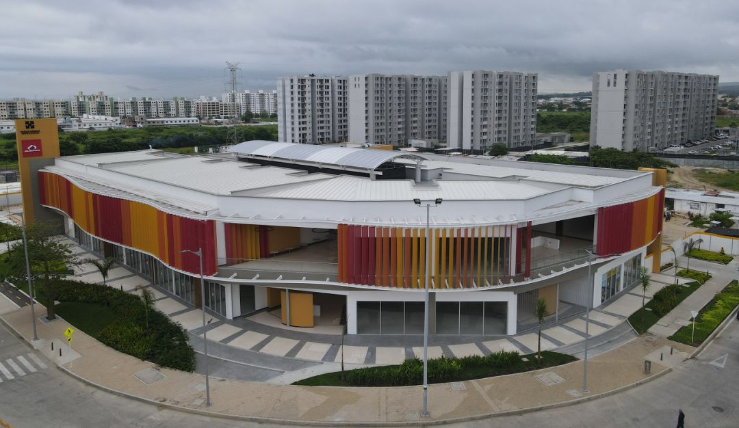 El centro comercial tuvo una inversión de $15.000 millones y contará con 88 locales comerciales, beneficiando a 12 mil habitantes El centro comercial tuvo una inversión de $15.000 millones y contará con 88 locales comerciales, beneficiando a 12 mil habitantes