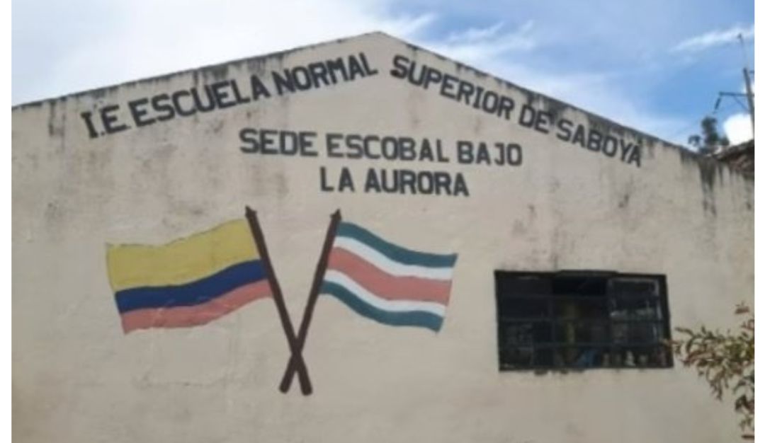 Escuela rural "La Aurora" Escuela rural "La Aurora"