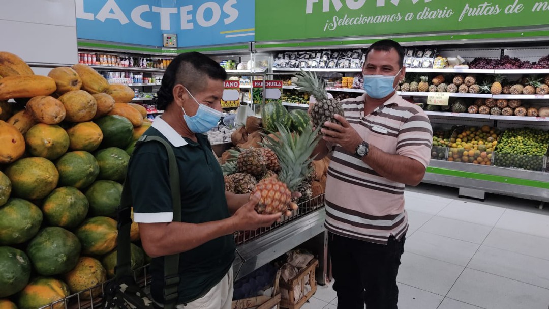 A producir piñas se dedica grupo de ex combatientes en Caquetá