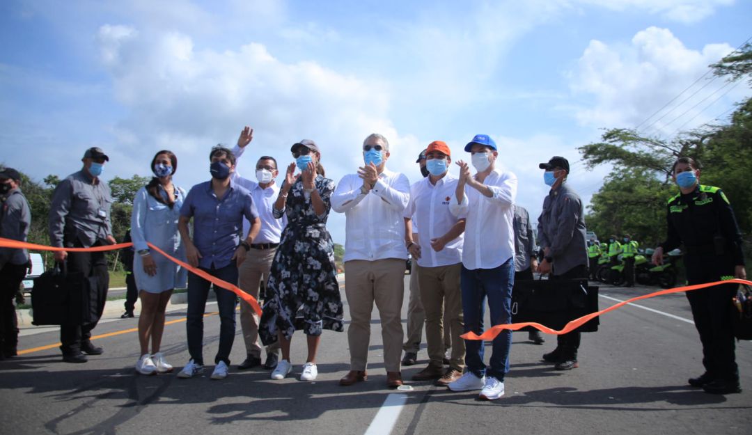 El presidente Iván Duque en la inauguración de 7 kilómetros de la amplación de la vía Cartagena-Barranquilla. El presidente Iván Duque en la inauguración de 7 kilómetros de la amplación de la vía Cartagena-Barranquilla.