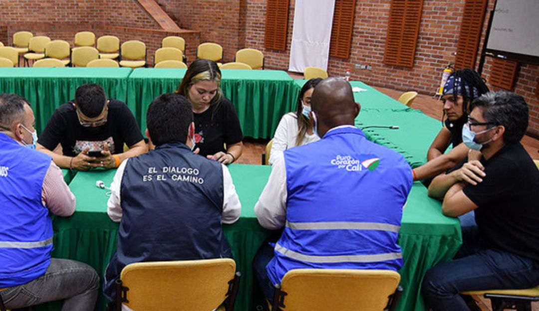 La URC presentó una acción de tutela para defender los derechos constitucionales a la manifestación y a las mesas de diálogos. La URC presentó una acción de tutela para defender los derechos constitucionales a la manifestación y a las mesas de diálogos.