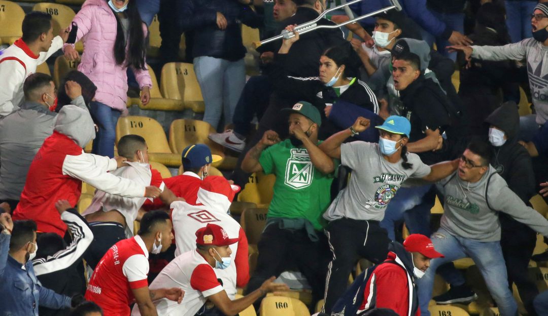 Violencia en el estadio Nemesio Camacho del Campín Violencia en el estadio Nemesio Camacho del Campín
